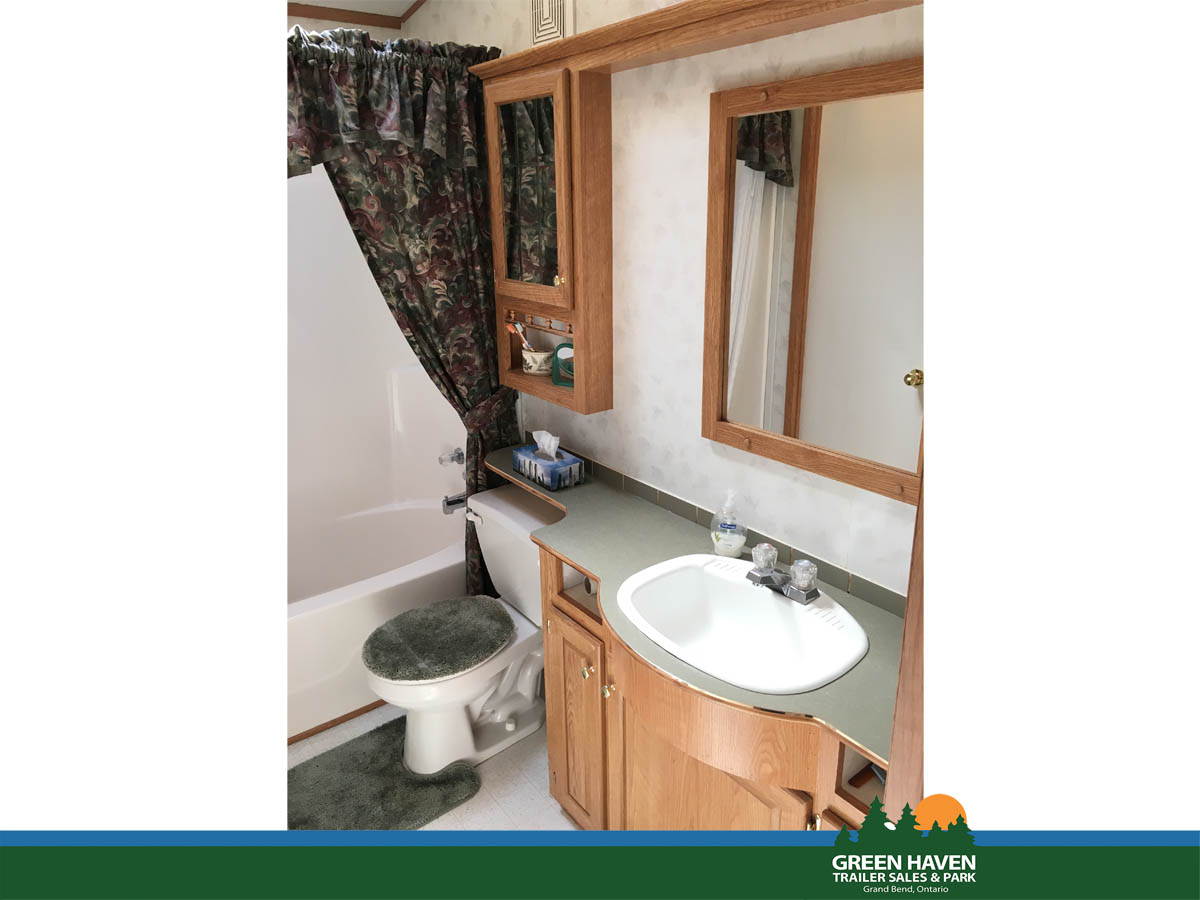 42 X14 Northlander Cottager Classic 2002 Green Haven Trailer Park